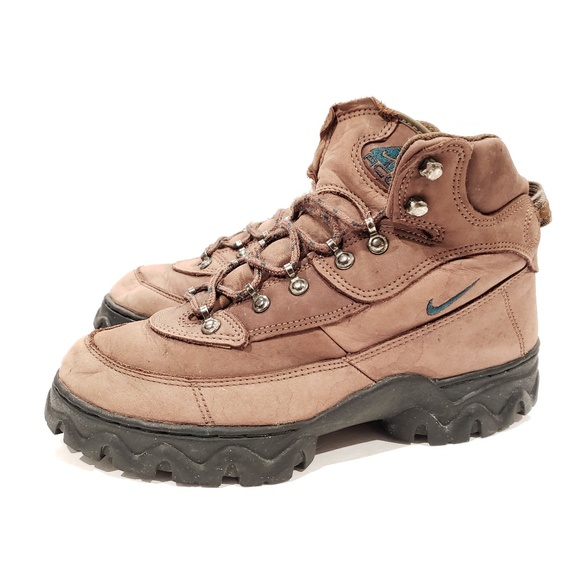 Nike ACG vintage boots size 9.5 Nike ACG vintage boots size 9.5